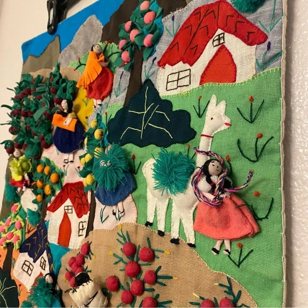 Peruvian Arpillera Textile Folk Art Embroidered Applique 3D Wall tapestry 19x18